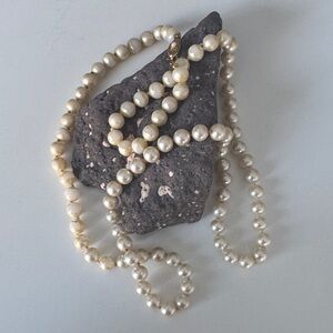 Elegant Pearl Necklace